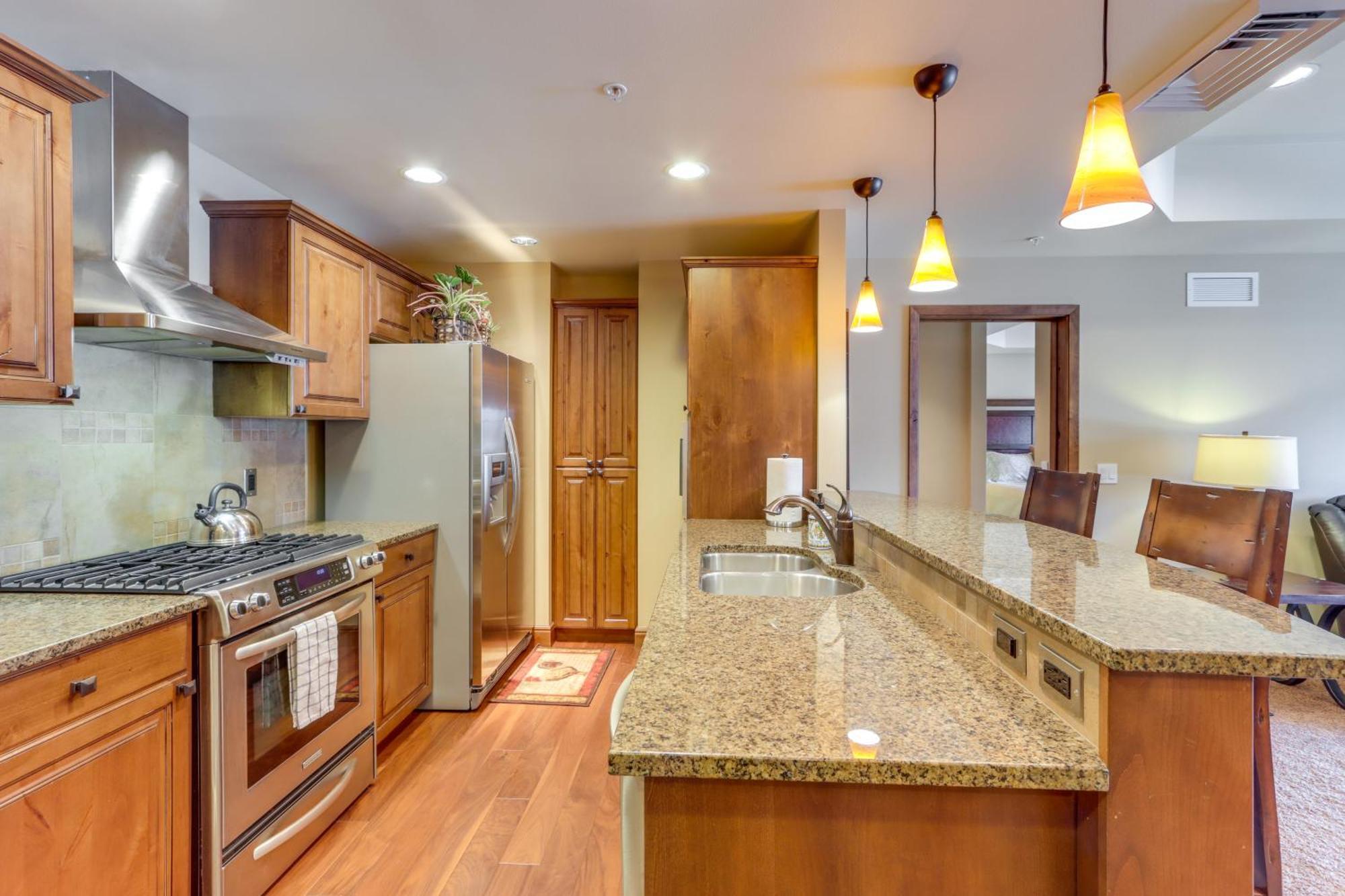 Stunning Getaway In The Heart Of Downtown Mccall Exterior photo